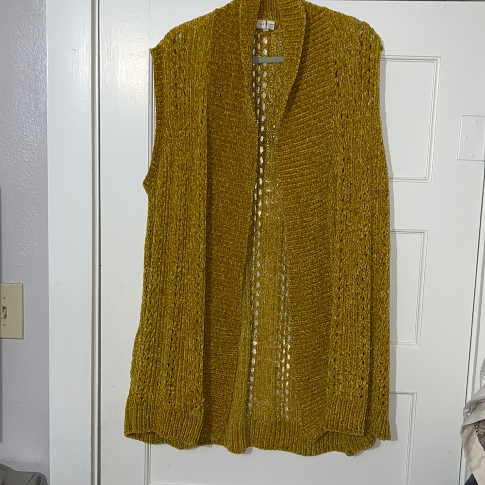 ,cardigan sweater